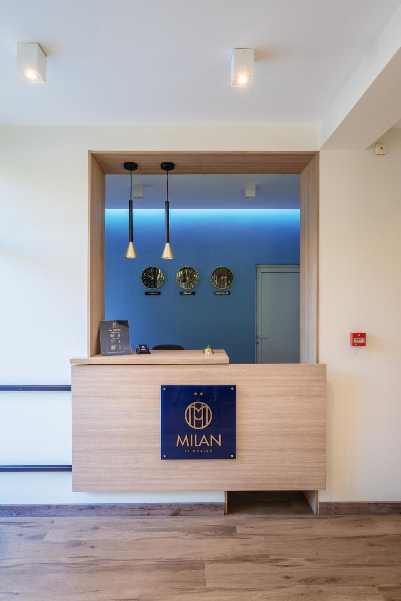 Hotel Milan Primorsko Eksteriør bilde